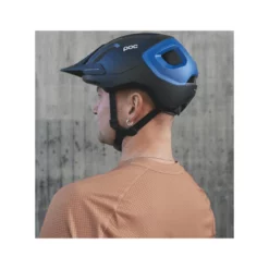 Casco POC Axion Negro Azul Eléctrico Metalizado Mate -Ciclismo Comercio casco poc axion negro azul electrico metalizado mate 4