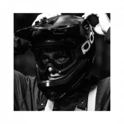 Casco POC Axion Negro Azul Eléctrico Metalizado Mate -Ciclismo Comercio casco poc axion negro azul electrico metalizado mate 7