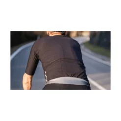 Maillot Q36.5 Woolf X Manga Corta Negro -Ciclismo Comercio maillot q365 woolf x manga corta negro 3