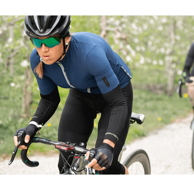 Manguitos Q36.5 Sun & Air Azul Marino 4 Manguitos Q36.5 Sun & Air Azul Marino - Imagen 2